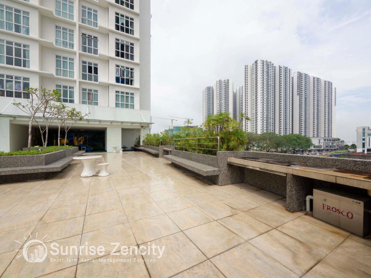 Seaview Condo Near Rf Mall, Food Court & Free Netflix Johor Bahru Zewnętrze zdjęcie